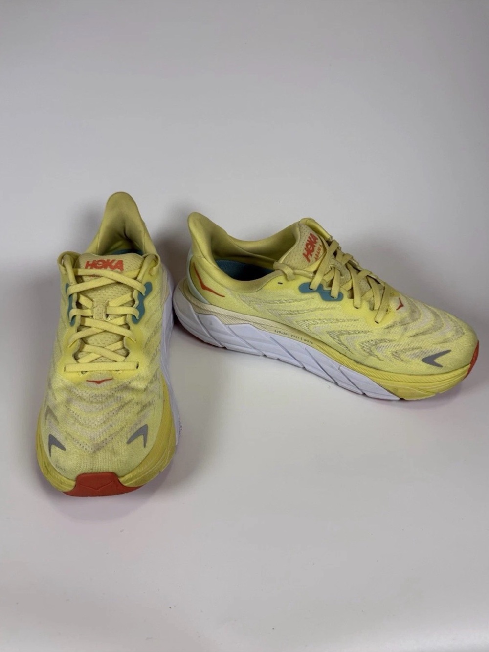 Hoka One One Arahi 6 Womens 9.5B US 1123195YPSC  Running Shoes Sneakers Yellow